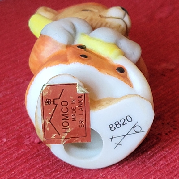 Vtg Mini HOMCO Professional Porcelain Bear Figurine Series #8820 The Fireman - Picture 5 of 5